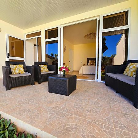 Cozy House In A Private Complex Vila Paea Exterior foto